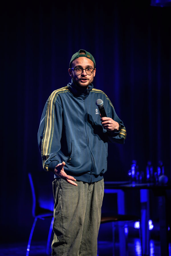 Karimshatla (C)Joostvanhoey